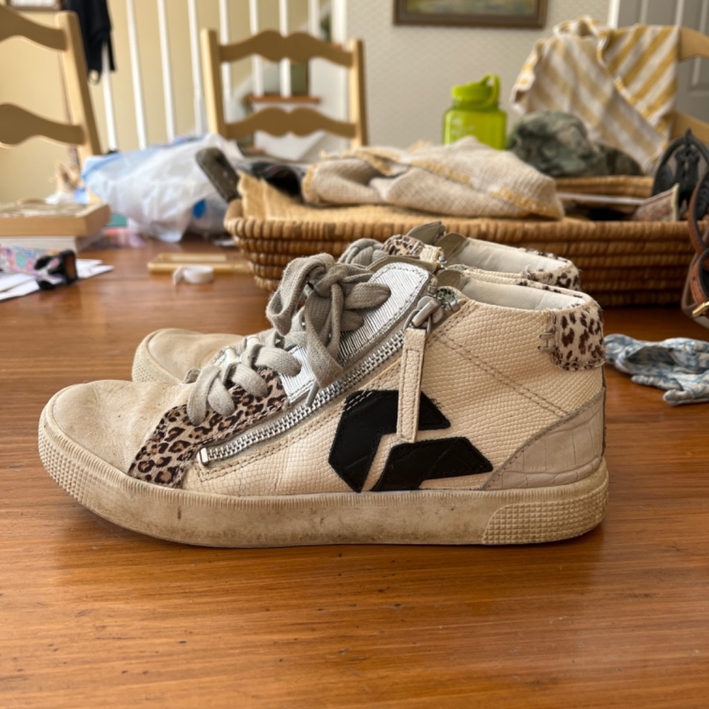 Dolce vita fashion sneakers